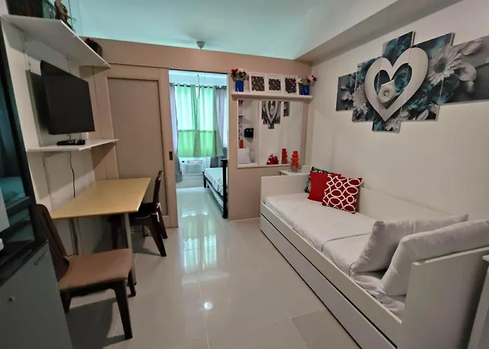 Lornas Staycation Aparthotel
